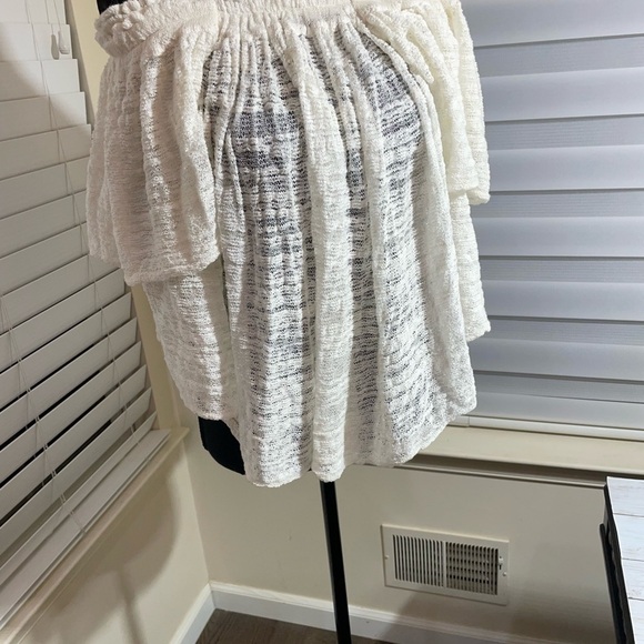 FREE PEOPLE WOMEN'S THRILLS AND FRILLS OFF THE SHOULDER SWEATER TOP NEW L - Picture 5 of 9